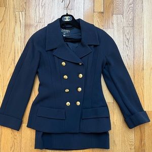 AUTHENTIC VINTAGE CHANEL Dark Navy Blue Suit Set, silk lined.A fabric tag cut